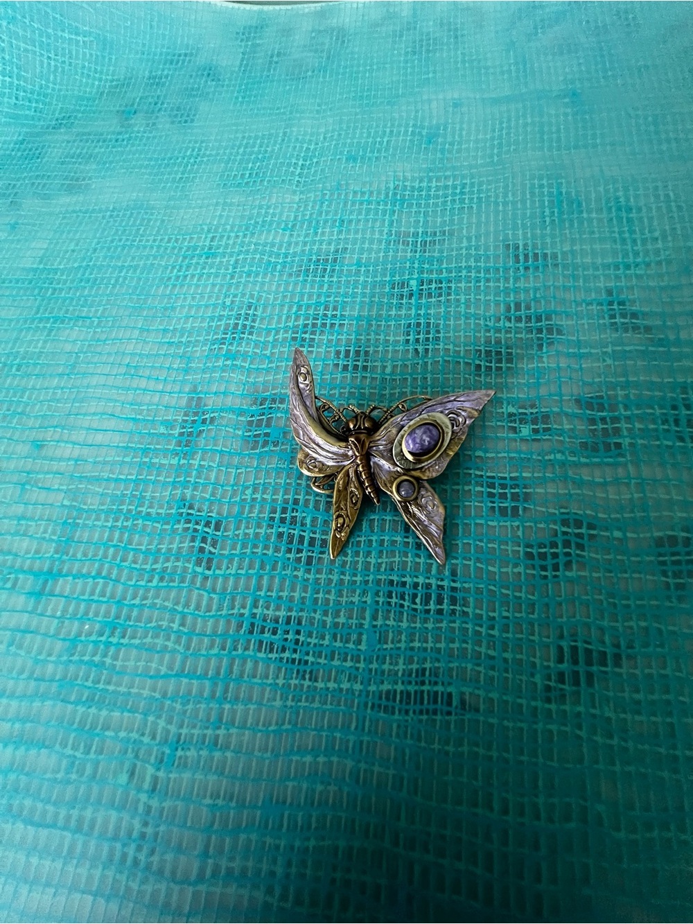 Vtg Brass Tone Double Butterfly Pin Brooch Purple Amethyst
